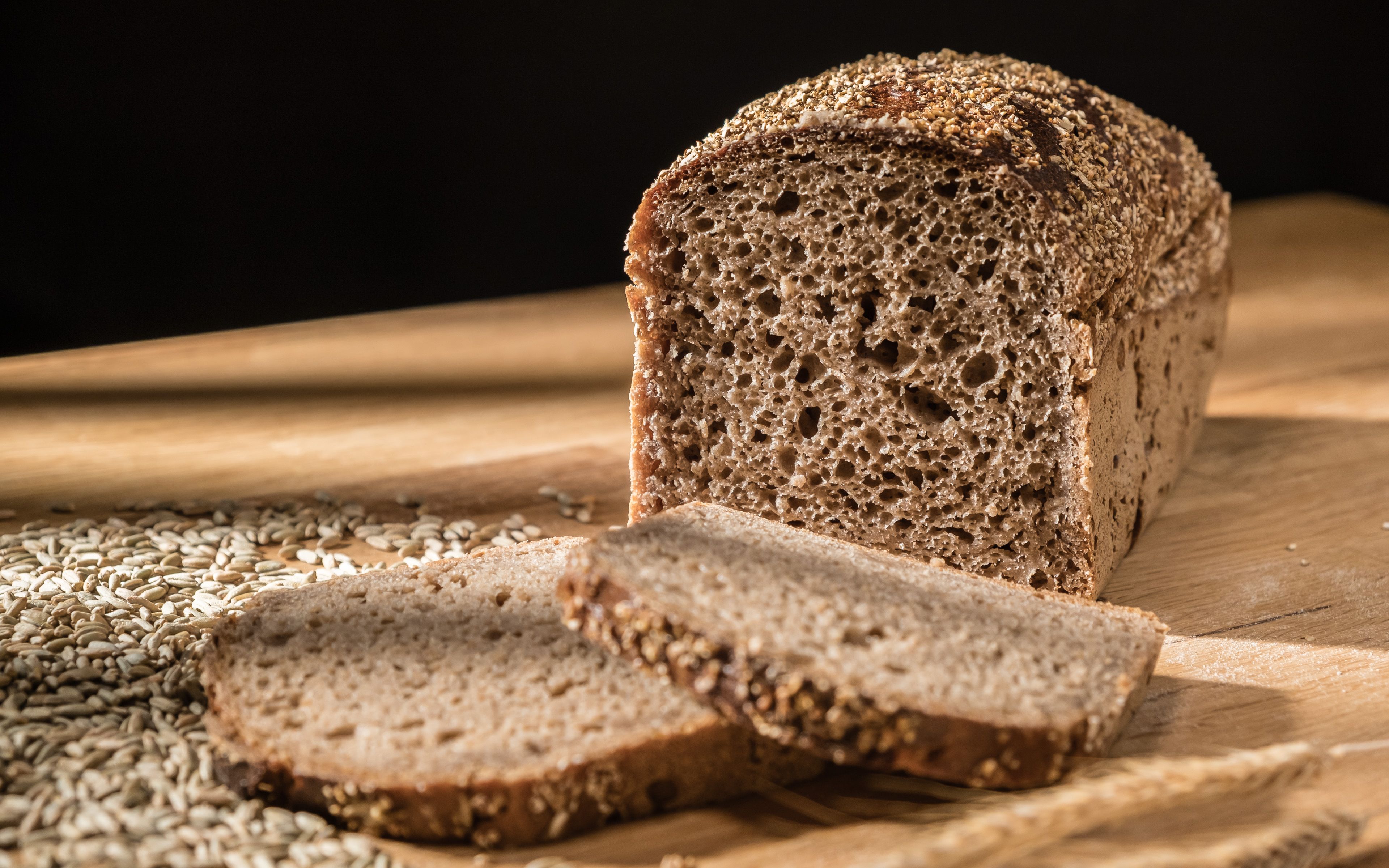 Roggenvollkornkastenbrot