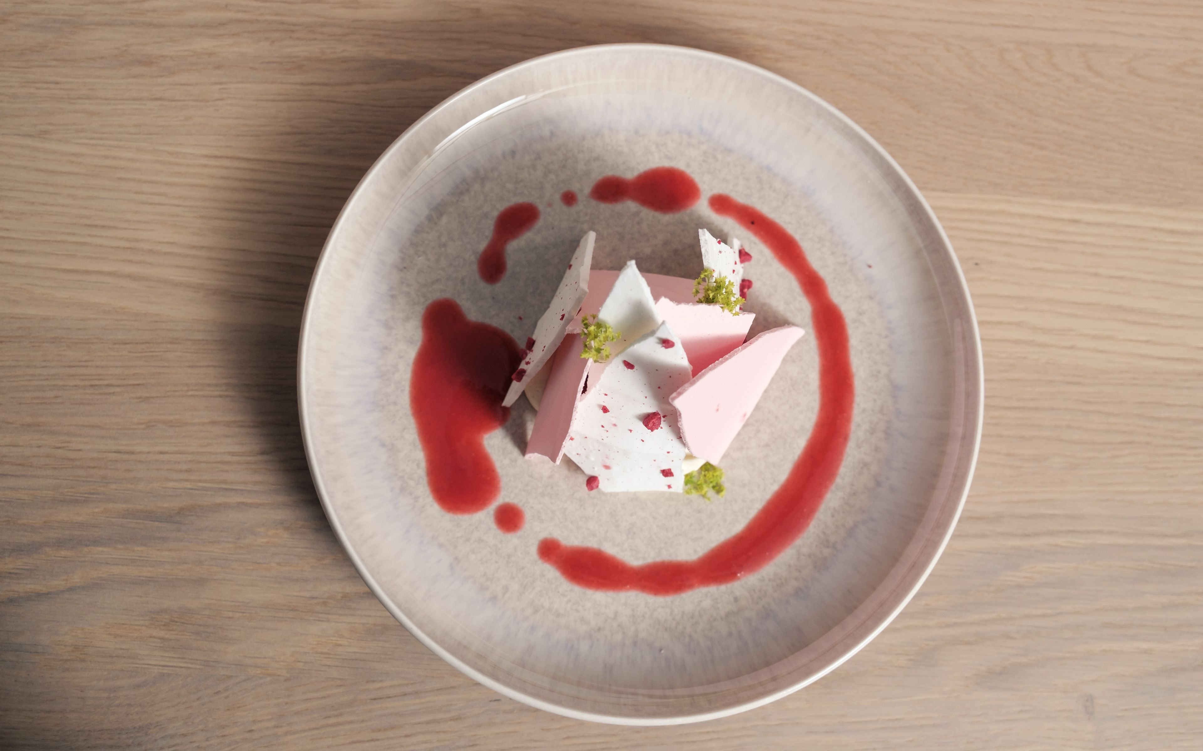 Pavlova mit Frischkäsecreme