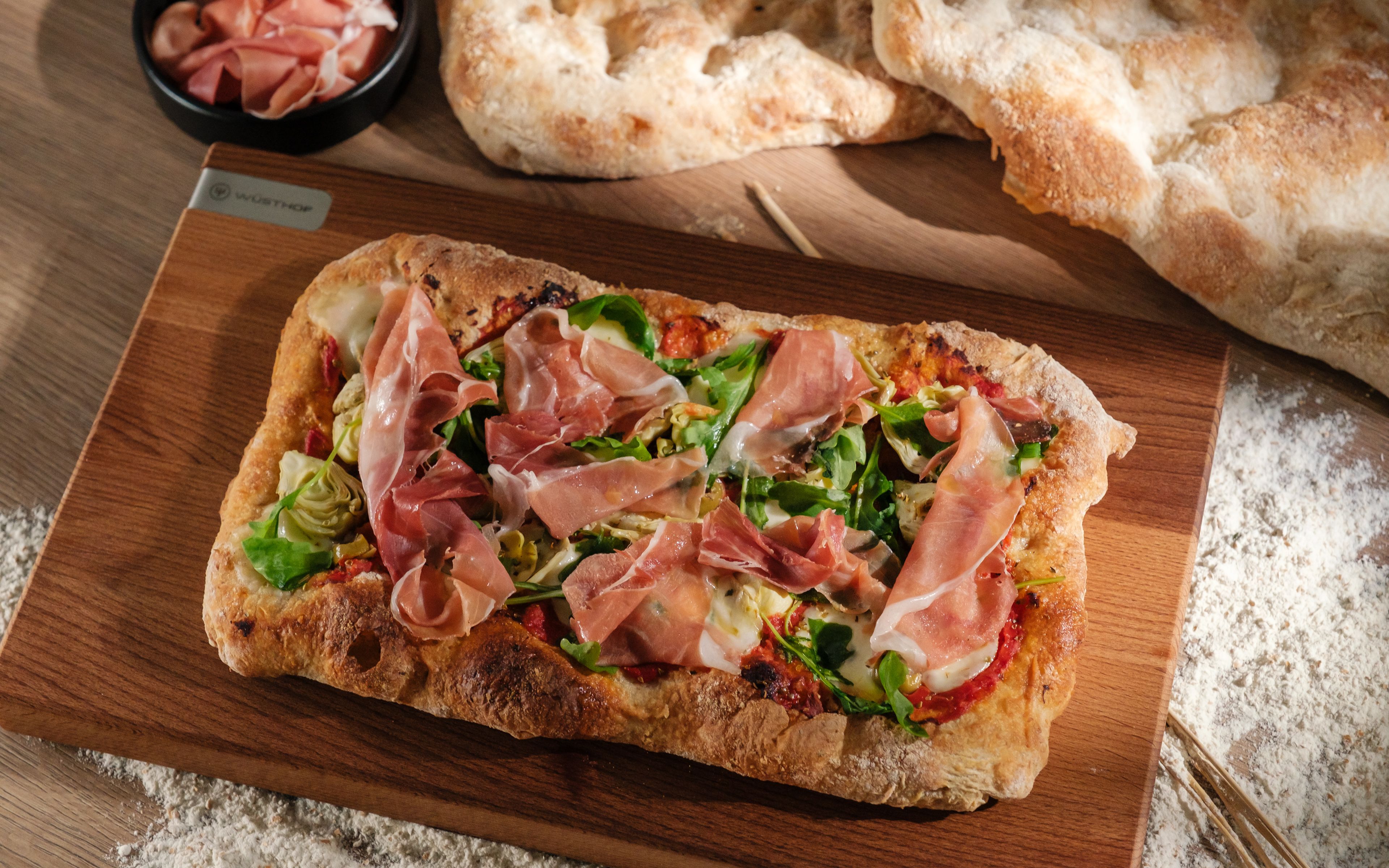 Weizenvollkorn-Focaccia und -Pinsa