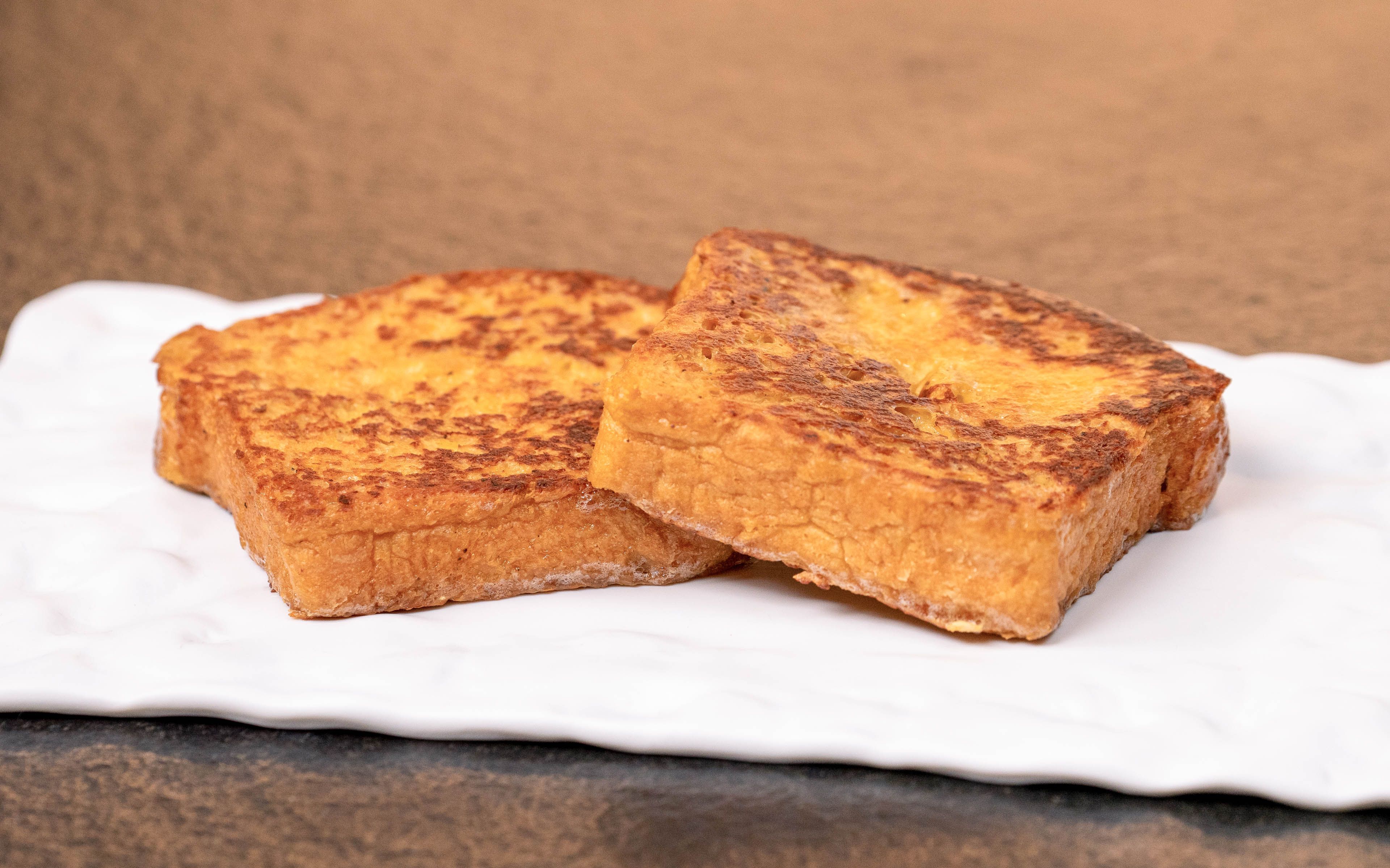 Brioche in Röstzwiebel-Royal