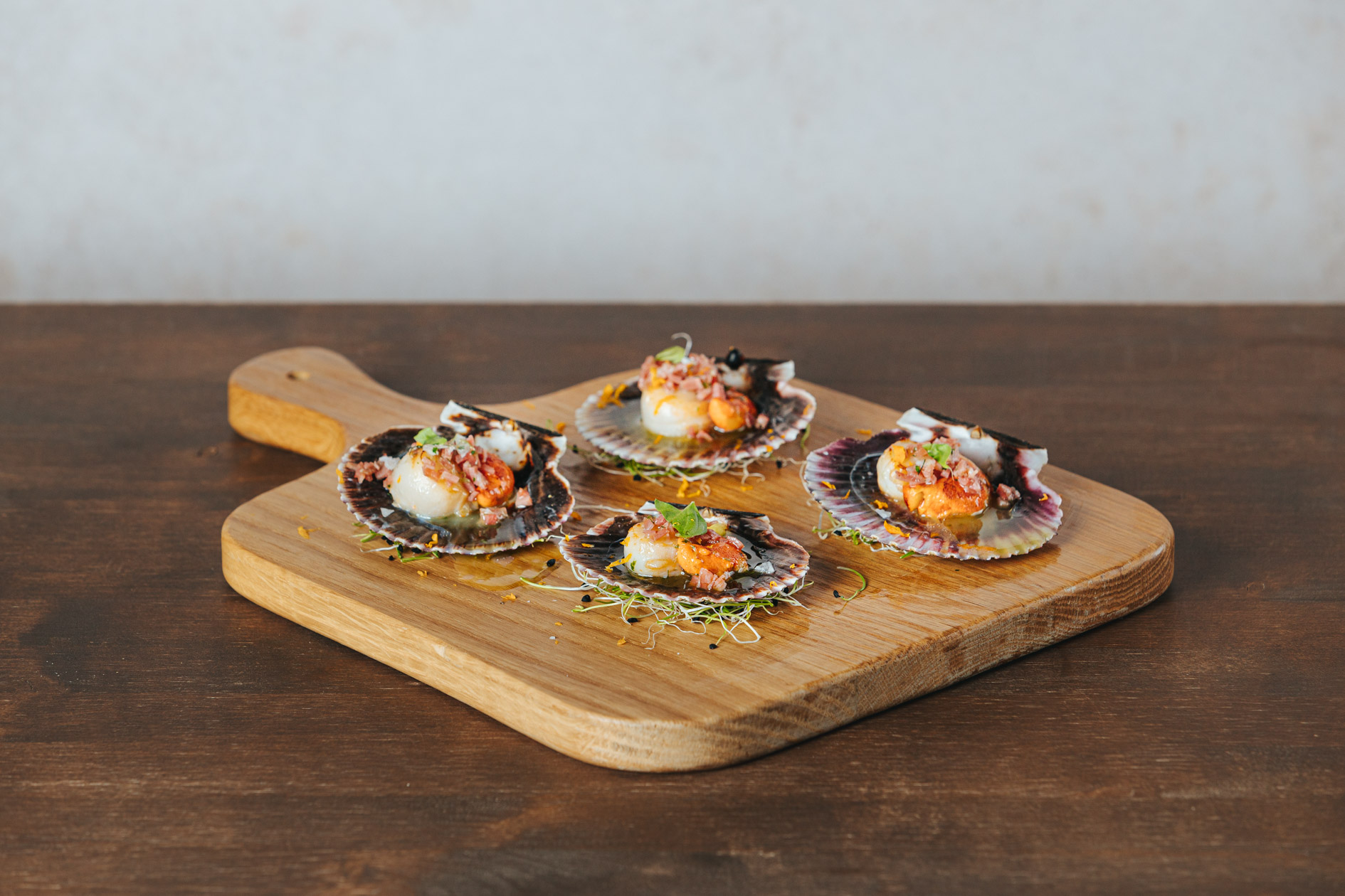 Jakobsmuscheln mit Iberico-Schinken und Mandarine | Rezept